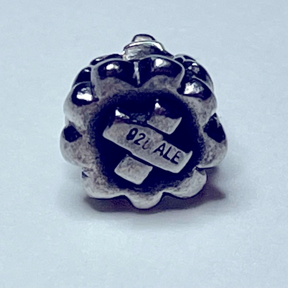 Pandora Christmas Tree with Gold Star Charm - Picture 3 of 6